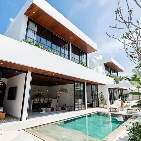 The Ultimate Villa - 8Br In Canggu Cook Included